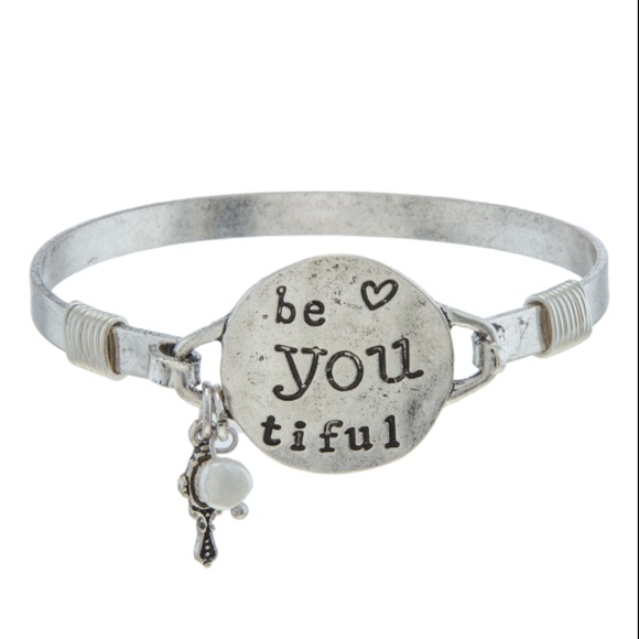 🎉HP🎉🆕🌸 BE YOU TIFUL SILVER TONE BANGLE - Picture 1 of 6